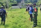 Babinsa Arso Kawal Survei Lahan Proyek SUTT 150 KV PLN untuk Perkuat Infrastruktur Kelistrikan di Keerom